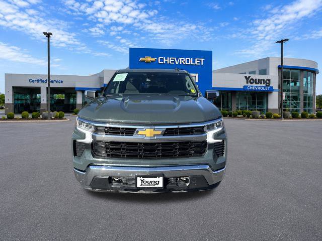 Used 2025 Chevrolet Silverado 1500 LT AWD/4WD image 2