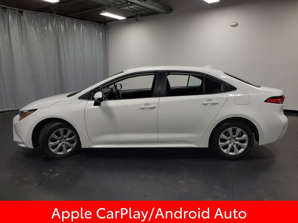 Used 2025 Toyota Corolla LE FWD image 5