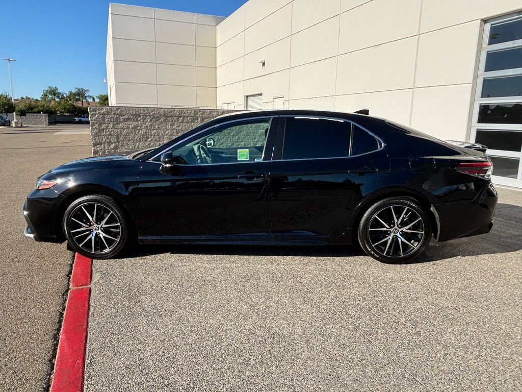 Used 2023 Toyota Camry XSE FWD image 8