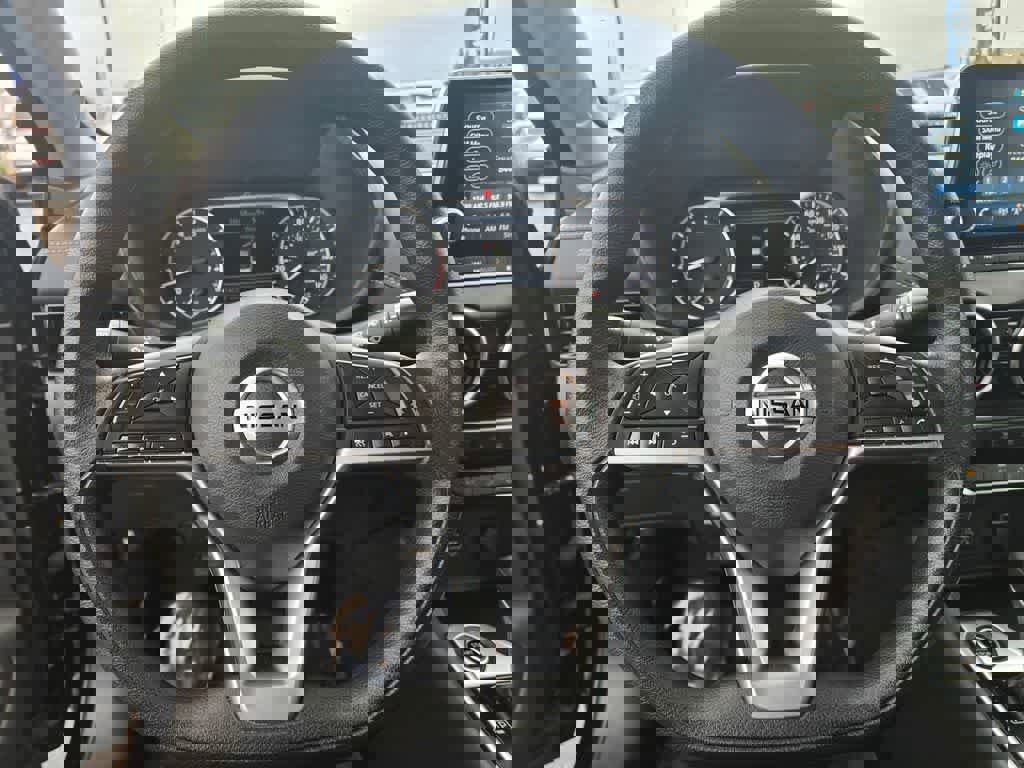 Used 2023 Nissan Sentra SV FWD image 21