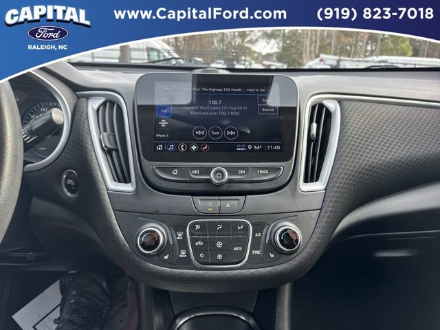 Used 2024 Chevrolet Malibu LT image 25