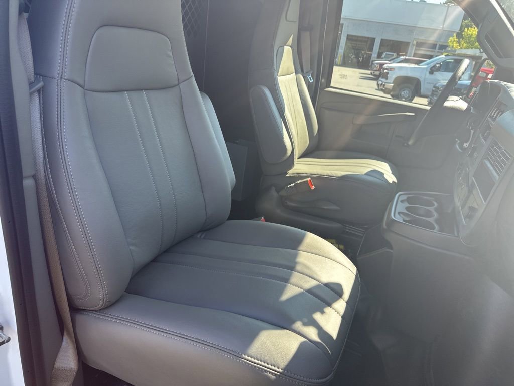 New 2025 Chevrolet Express 2500 w/ Communications Package image 13