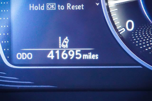 Used 2022 Lexus ES 350 w/ Premium Package image 9