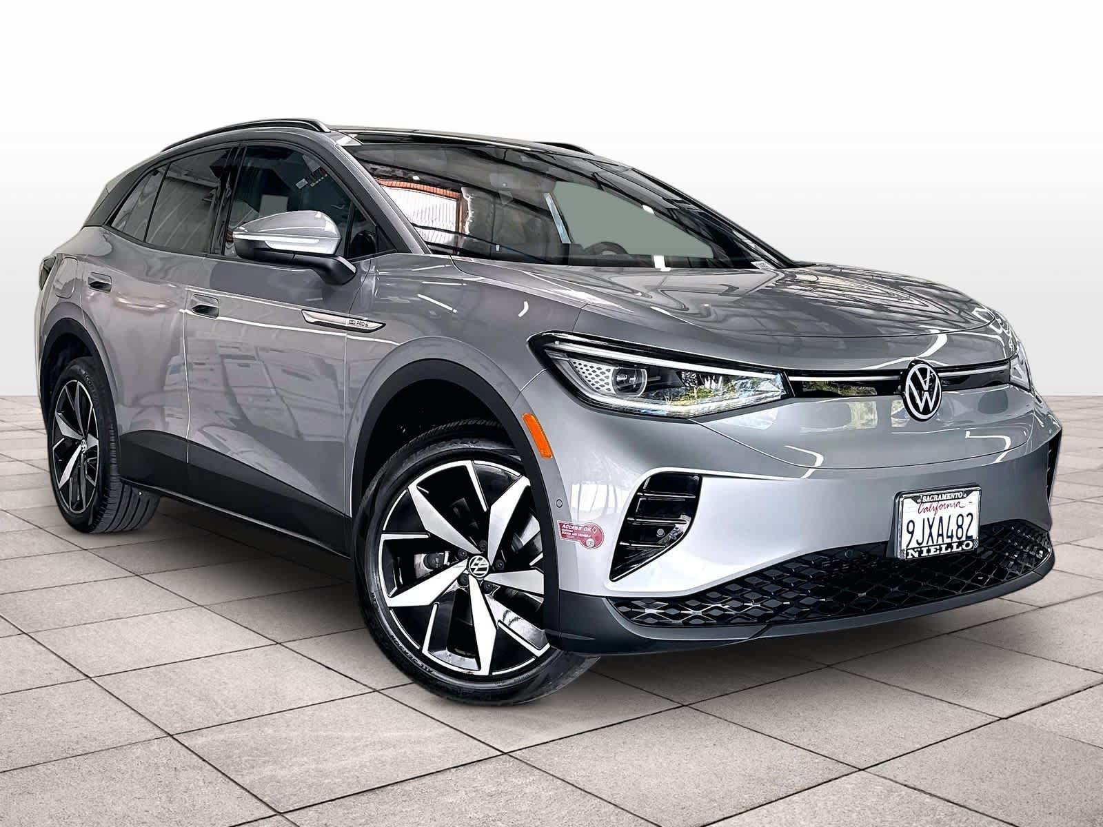 Used 2023 Volkswagen ID.4 Pro S AWD/4WD image 3