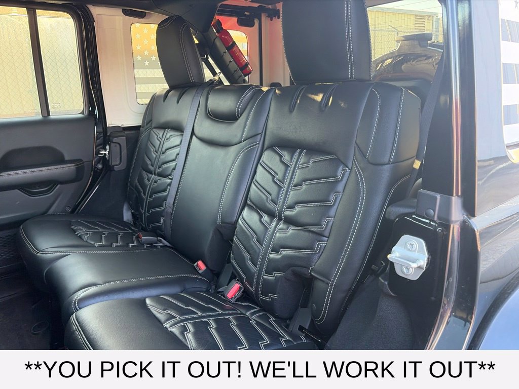 Used 2024 Jeep Wrangler Unlimited Sahara w/ Technology Group AWD/4WD image 9