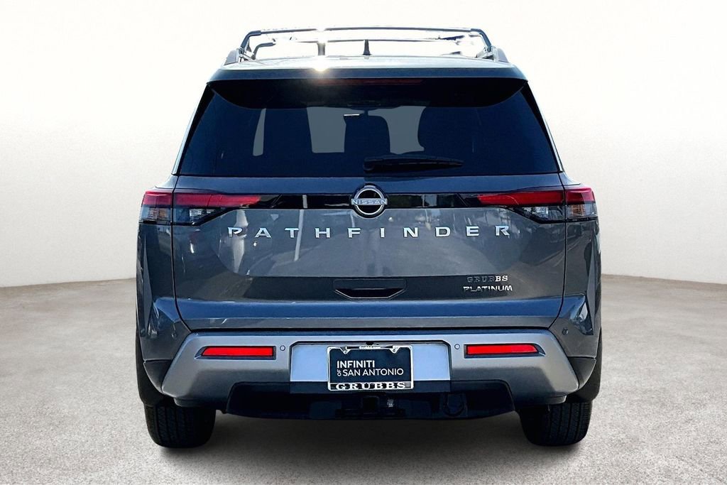 Used 2025 Nissan Pathfinder Platinum image 7