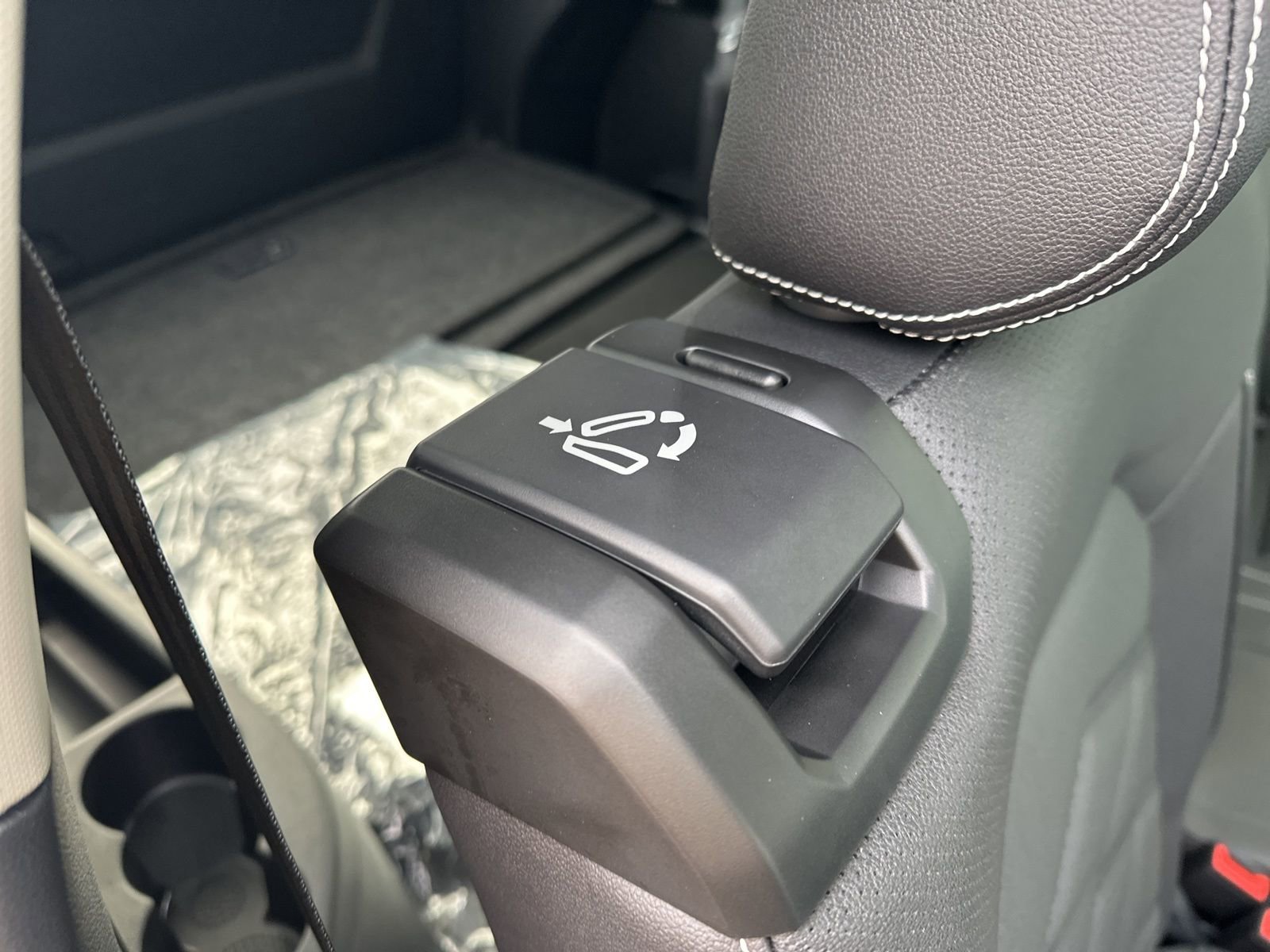 New 2026 Volkswagen Atlas SE image 39