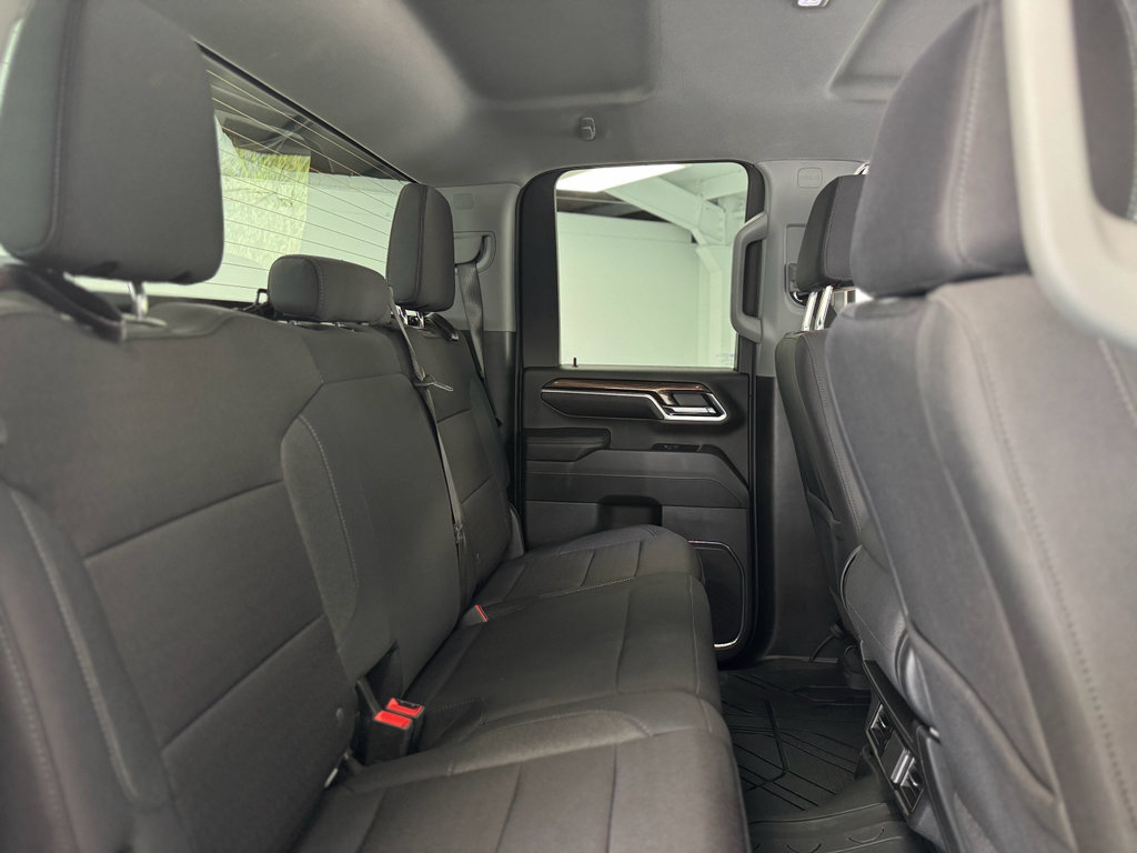 Used 2025 Chevrolet Silverado 2500 LT w/ Convenience Package AWD/4WD image 30