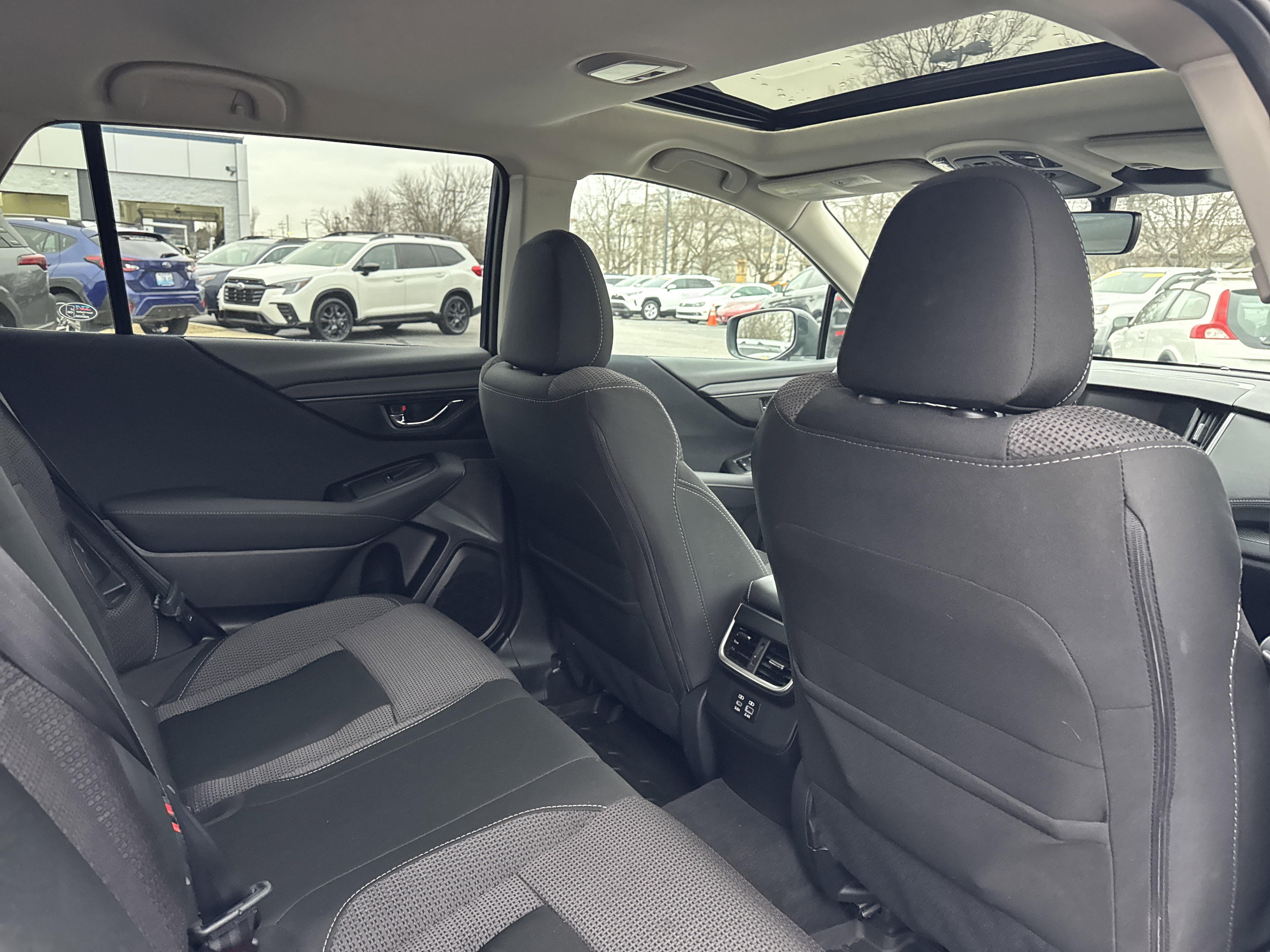 Certified 2025 Subaru Outback Premium w/ Popular Package #1A image 7