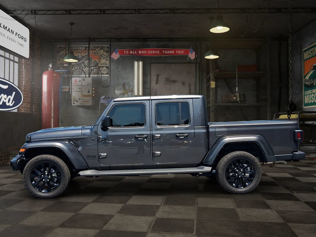 Used 2025 Jeep Gladiator Sport AWD/4WD image 3