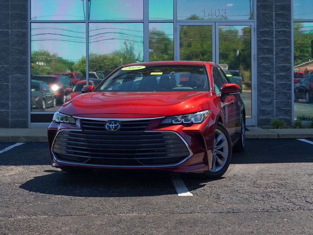 Used 2019 Toyota Avalon XLE FWD image 6