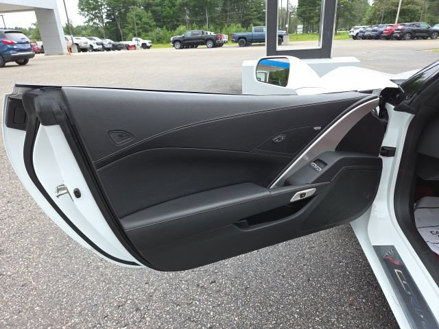 Used 2018 Chevrolet Corvette Stingray Coupe w/ 1LT RWD image 38