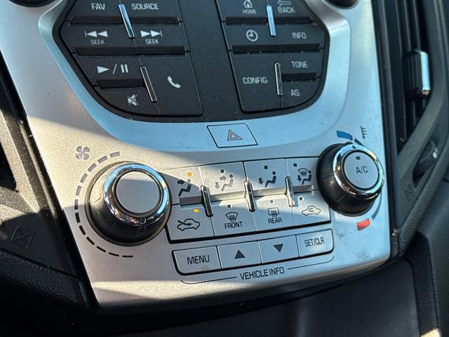 Used 2017 Chevrolet Equinox LS FWD image 21