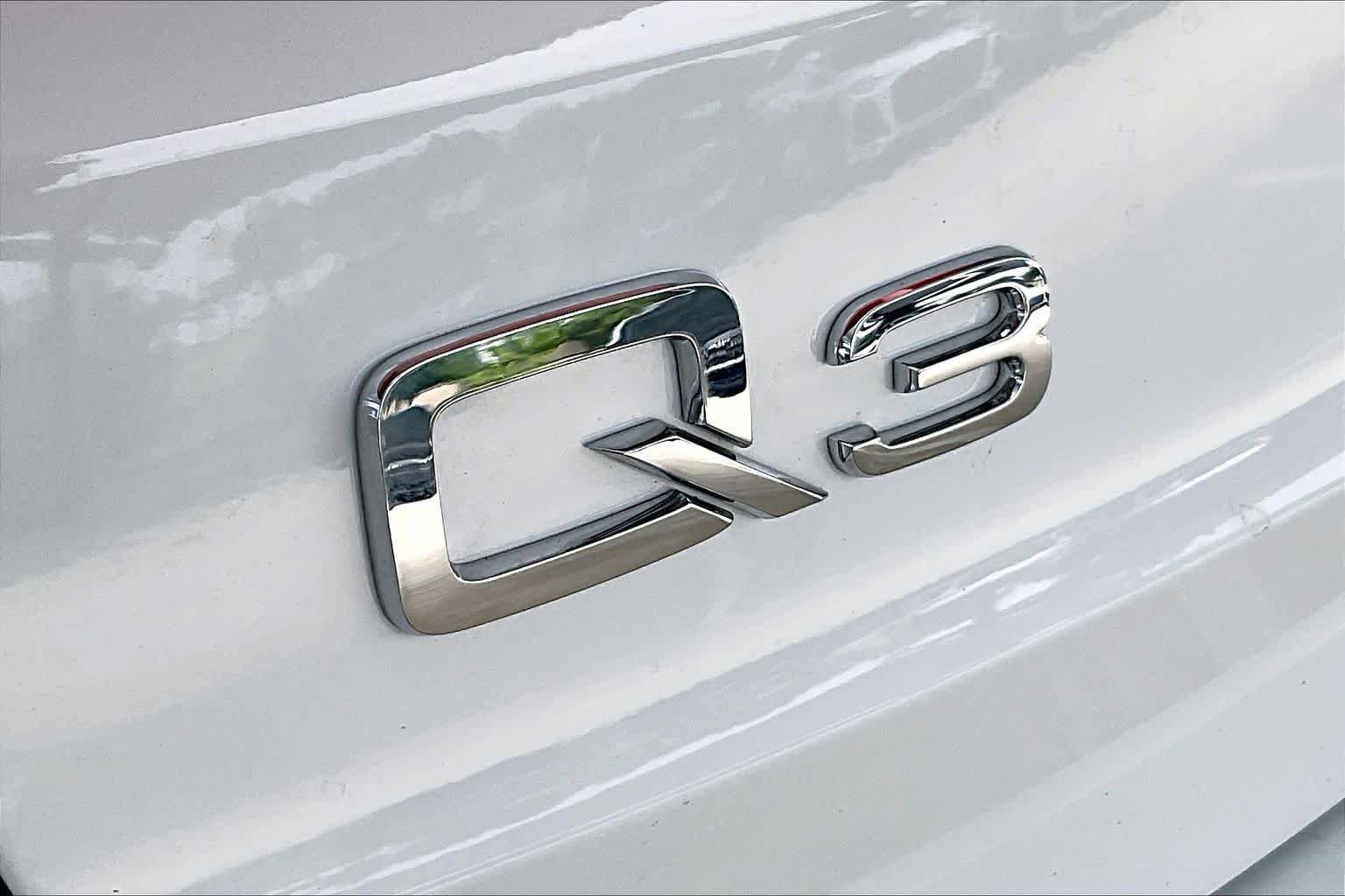 Used 2024 Audi Q3 2.0T Premium Plus w/ Premium Plus Package AWD/4WD image 30