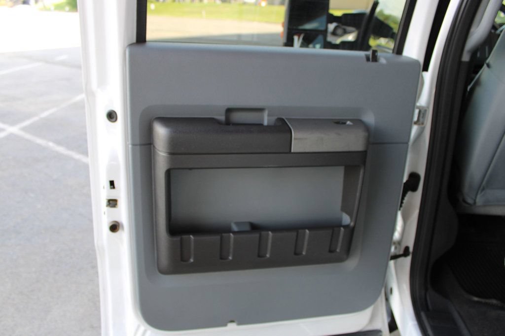 Used 2011 Ford F250 XLT w/ XLT Premium Pkg AWD/4WD image 13