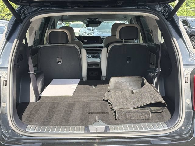 Used 2023 Hyundai Palisade Calligraphy w/ Winter Package FWD image 18