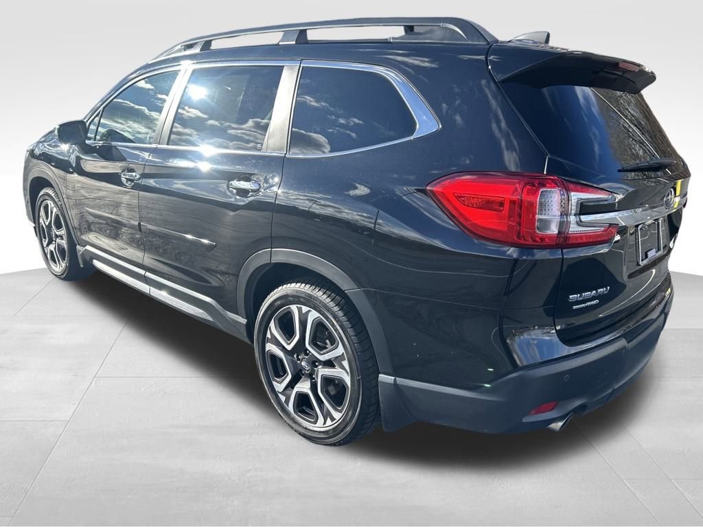 Used 2023 Subaru Ascent Touring image 3