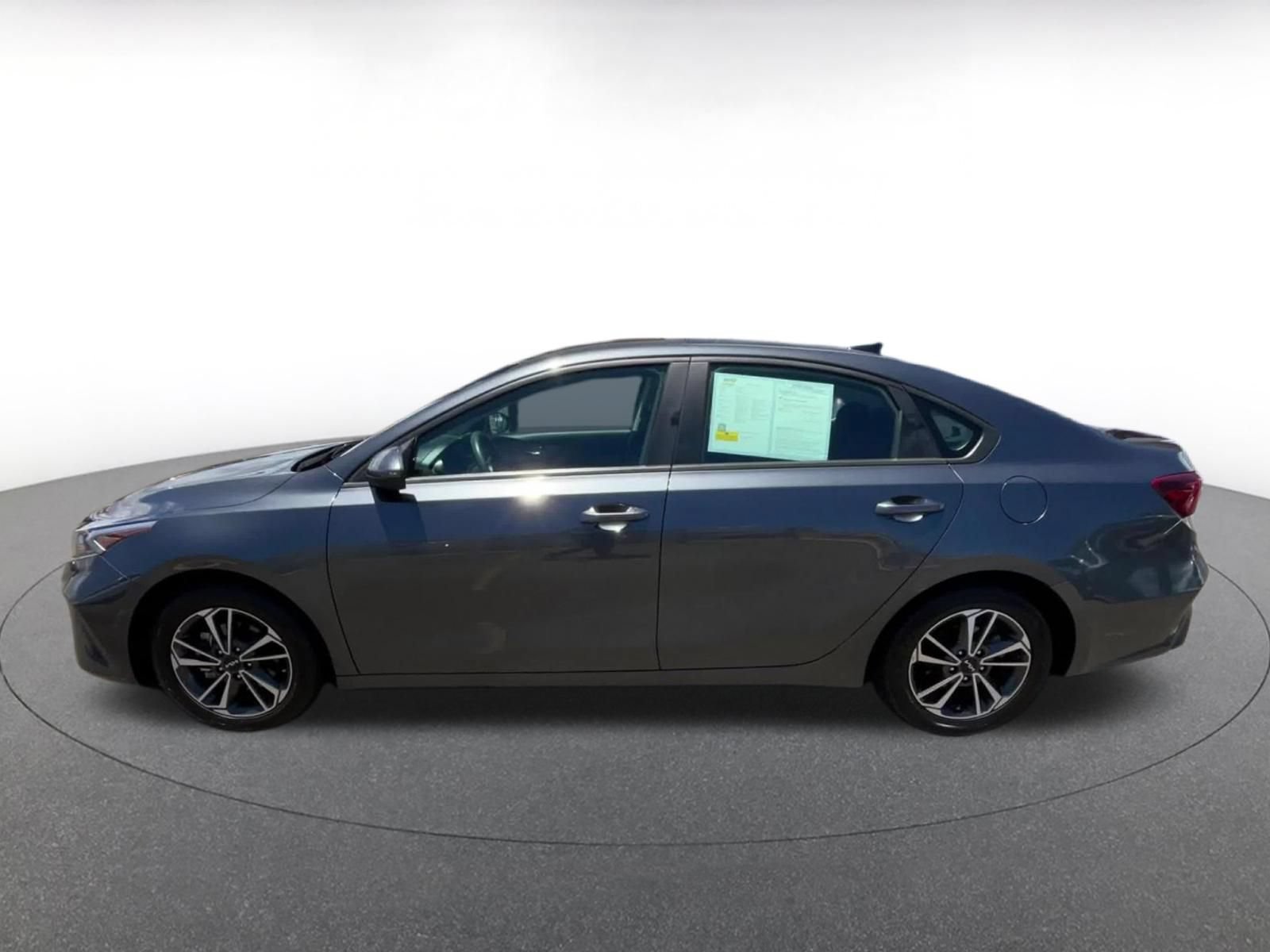 Used 2024 Kia Forte LXS FWD image 8