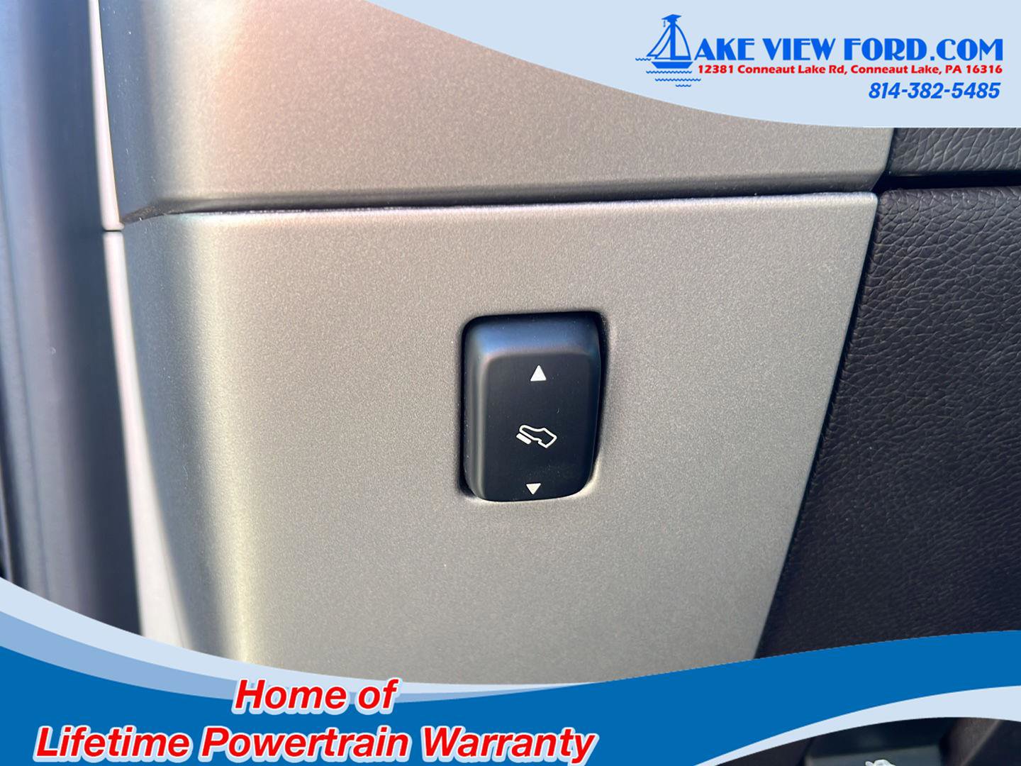 Used 2014 Ford Expedition Limited AWD/4WD image 24