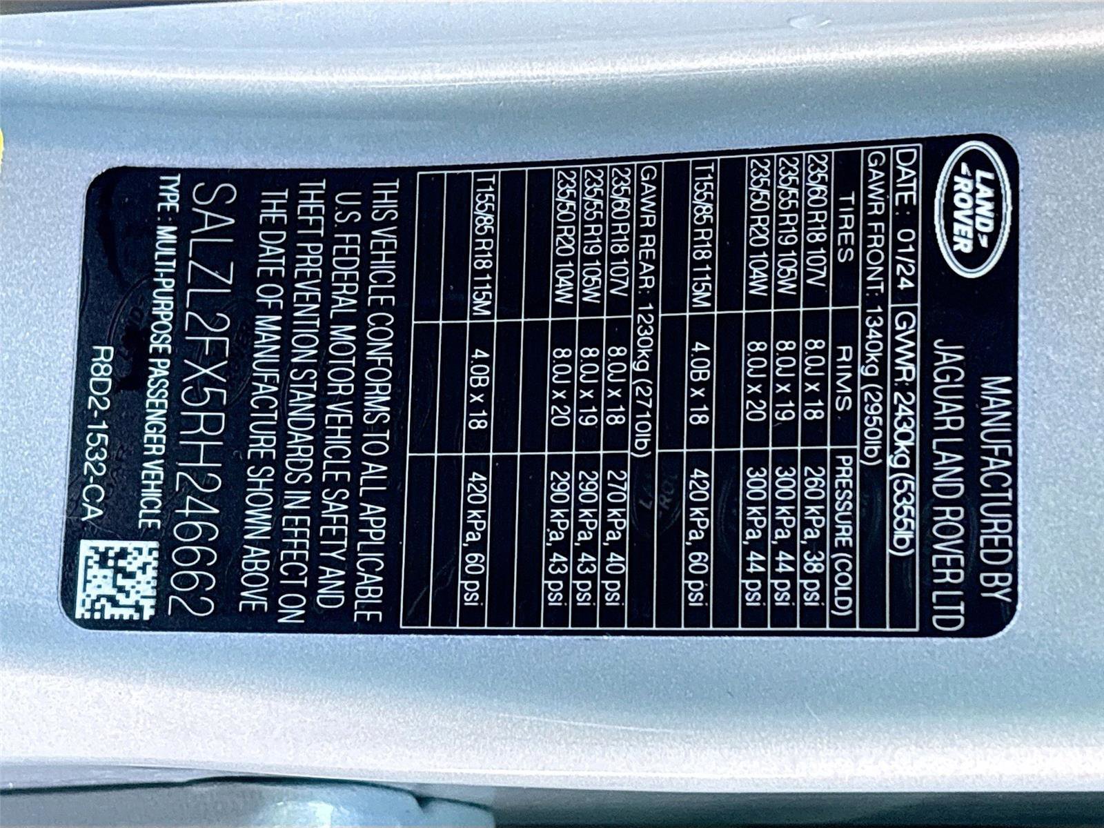 Used 2024 Land Rover Range Rover Evoque Dynamic SE image 35