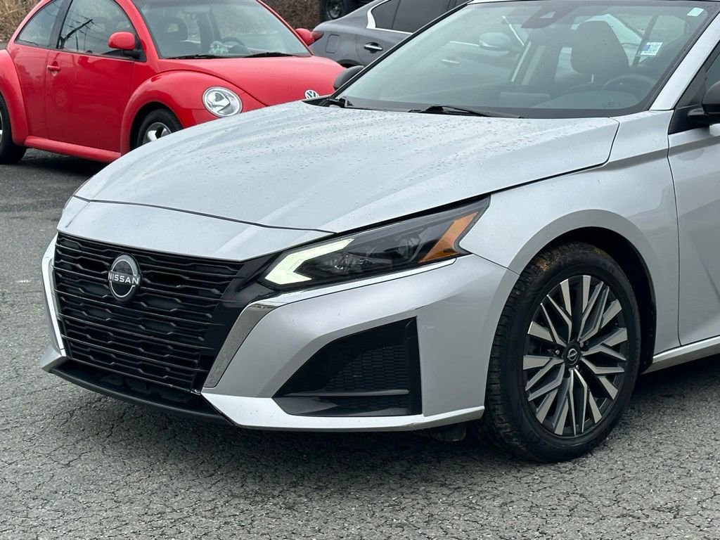 Used 2024 Nissan Altima 2.5 SV image 34