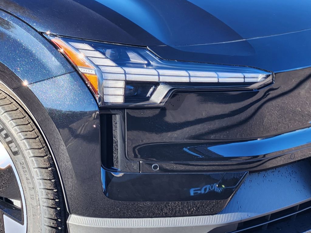 New 2026 Volvo EX30 Plus w/ Climate Package image 28
