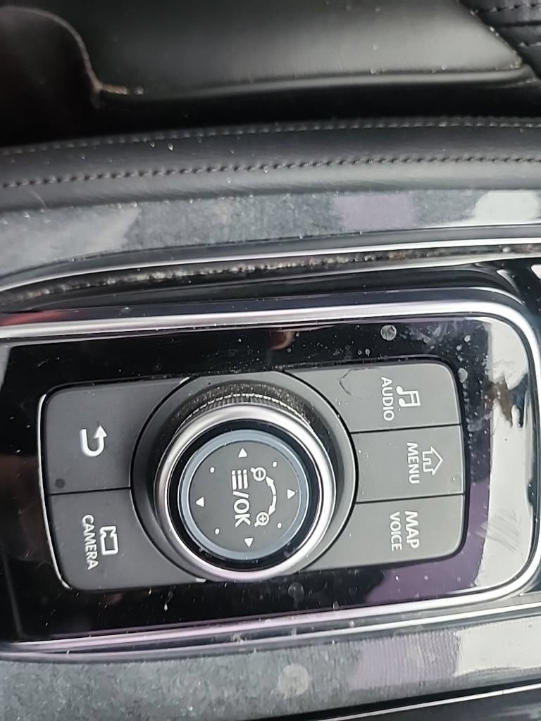 Used 2023 Nissan Armada SL w/ Midnight Edition Package RWD image 9