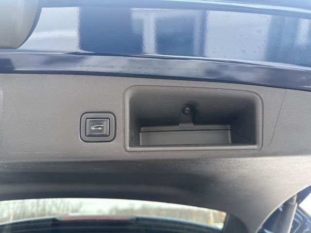 Certified 2022 GMC Terrain SLT w/ Infotainment Package II image 34