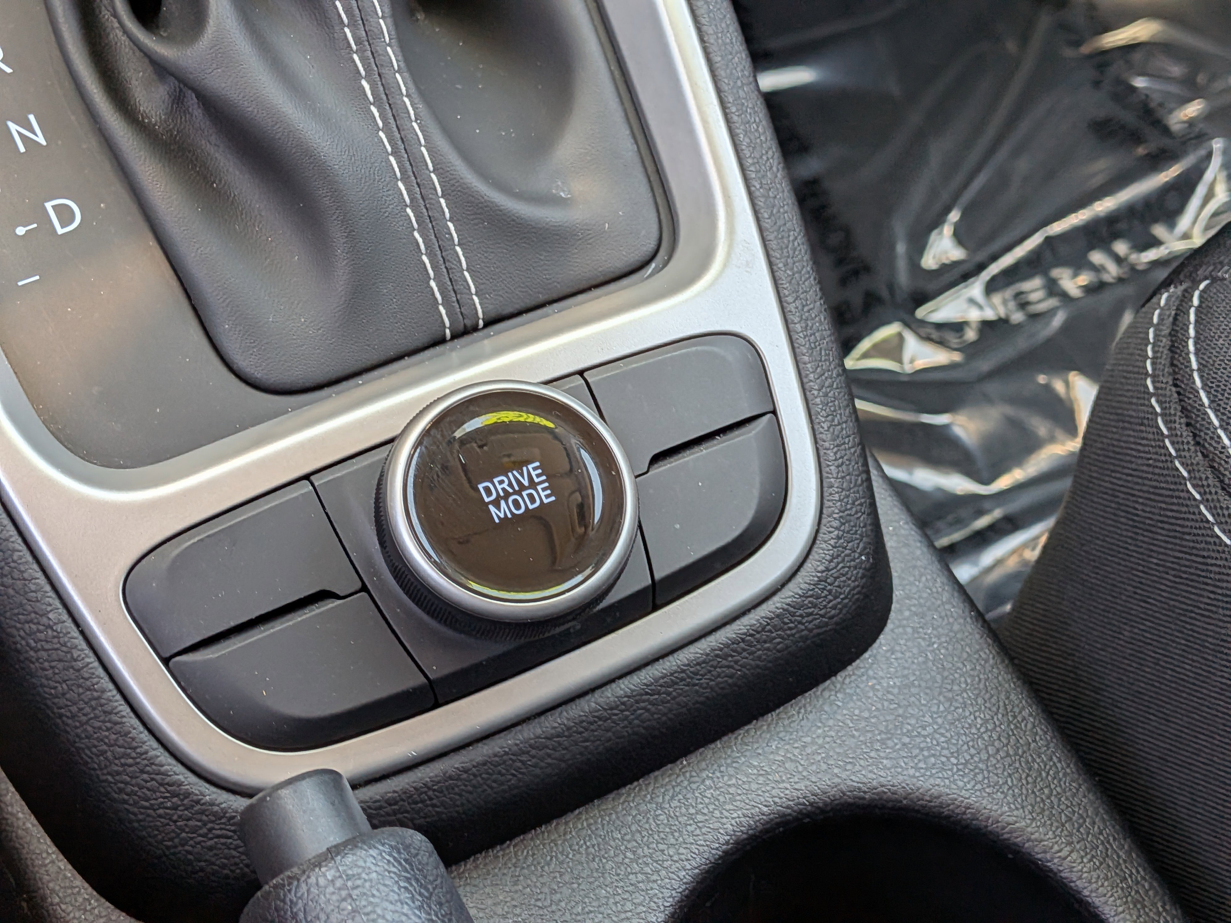 Used 2023 Hyundai Venue SEL FWD image 30