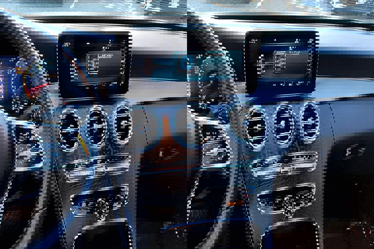 Used 2021 Mercedes-Benz C 300 Sedan image 6