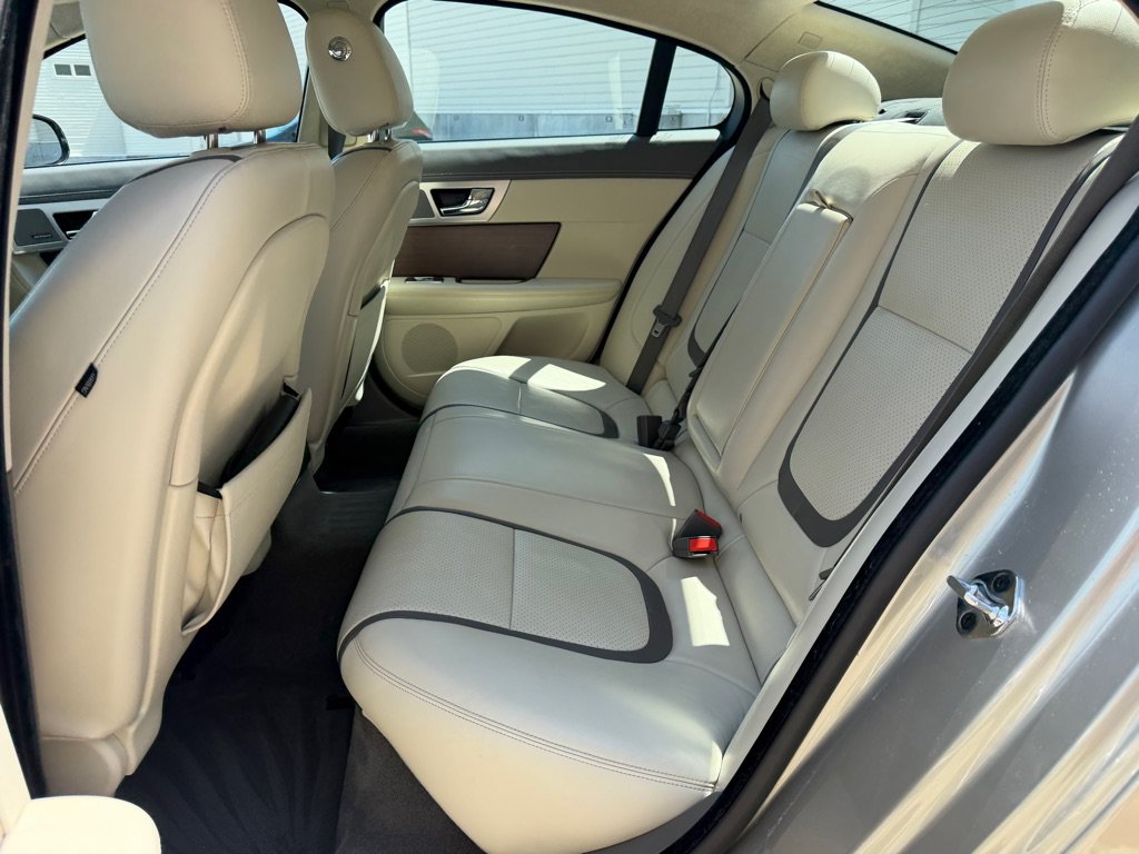 Used 2014 Jaguar XF 3.0 AWD/4WD image 21