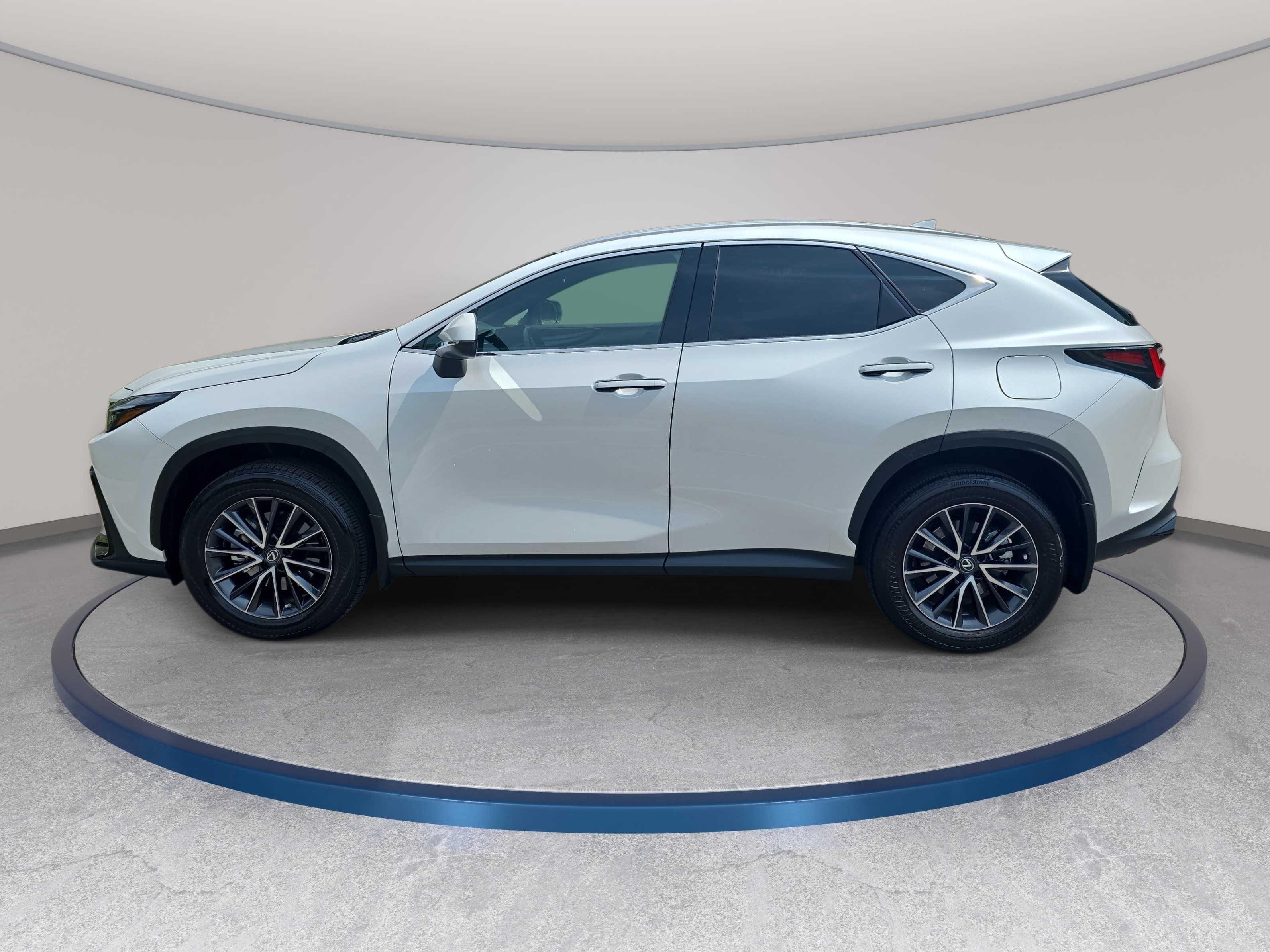 Used 2023 Lexus NX 350 AWD image 8