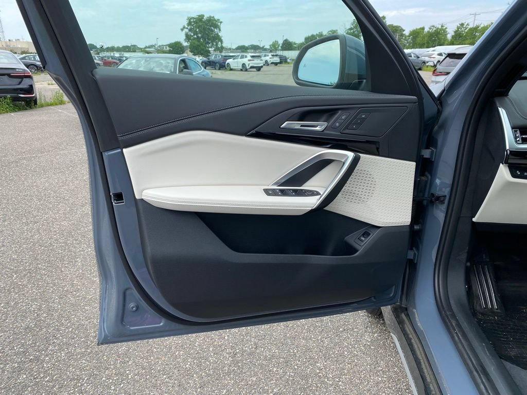 New 2026 BMW X1 xDrive28i w/ Technology Package AWD/4WD image 14