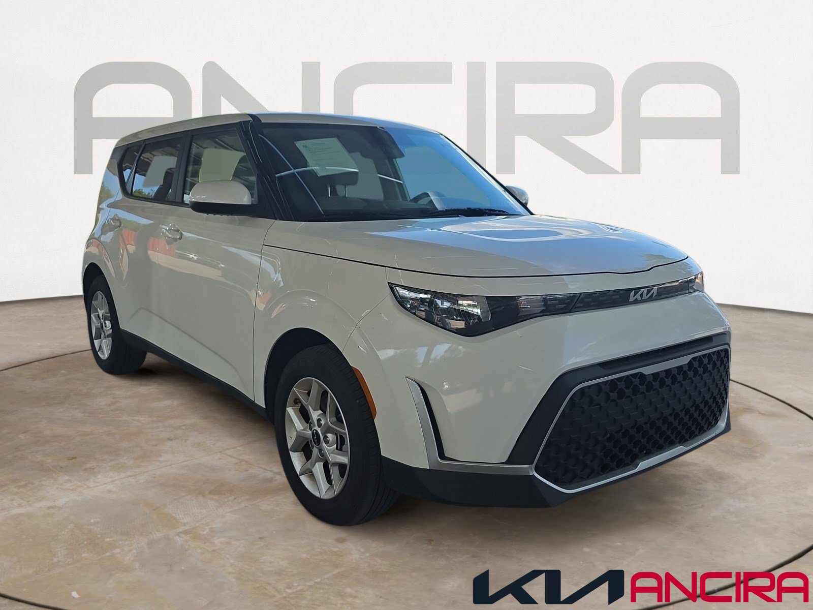 Certified 2025 Kia Soul LX w/ LX Technology Package FWD image 1