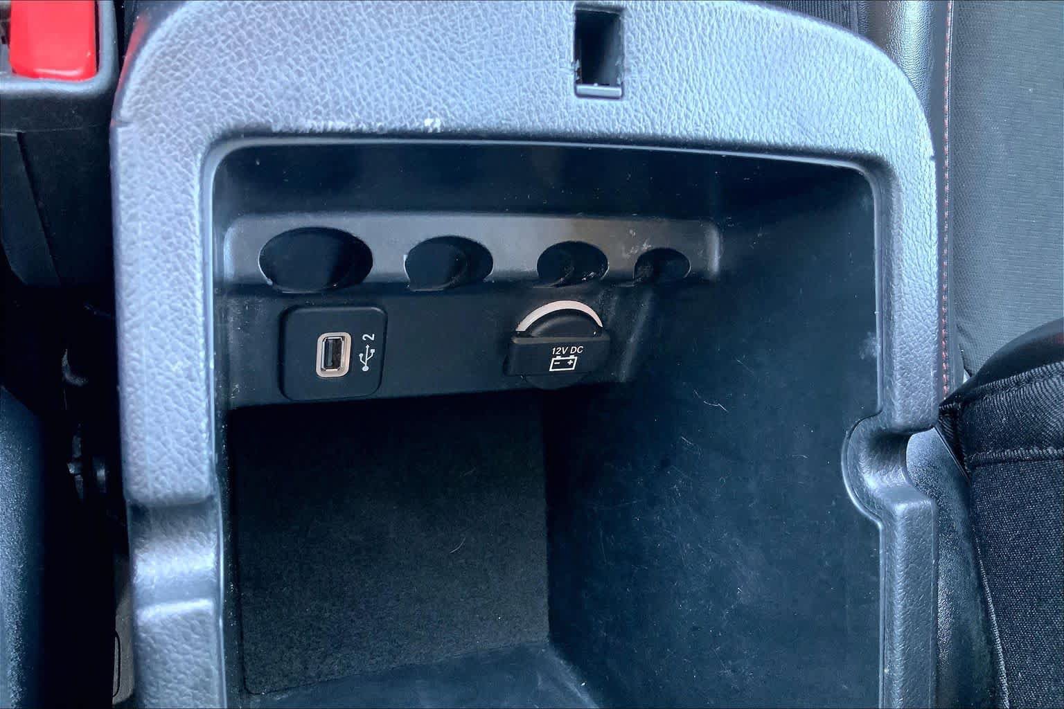 Used 2020 Jeep Cherokee Trailhawk AWD/4WD image 30