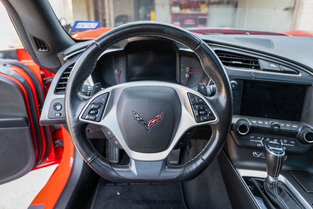 Used 2019 Chevrolet Corvette Stingray Coupe w/ Carbon Flash Badge Package image 54