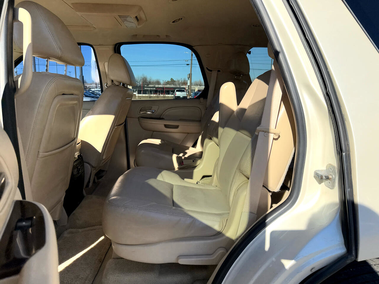Used 2007 Cadillac Escalade AWD w/ Information Package image 16