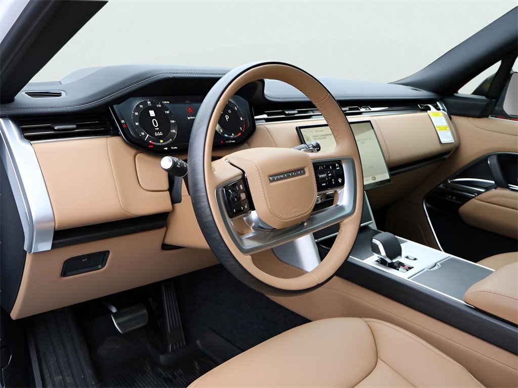 New 2025 Land Rover Range Rover SE image 17
