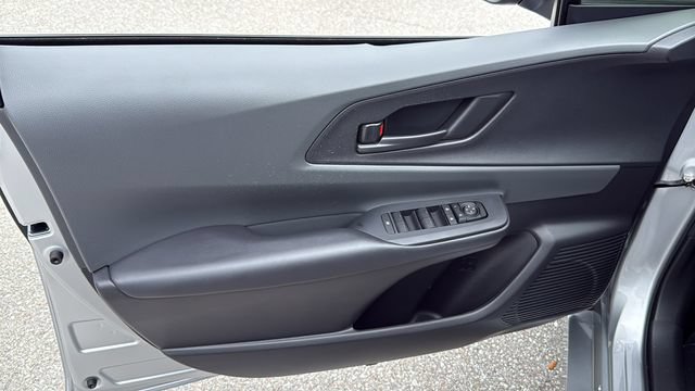 Used 2023 Toyota Prius LE FWD image 17