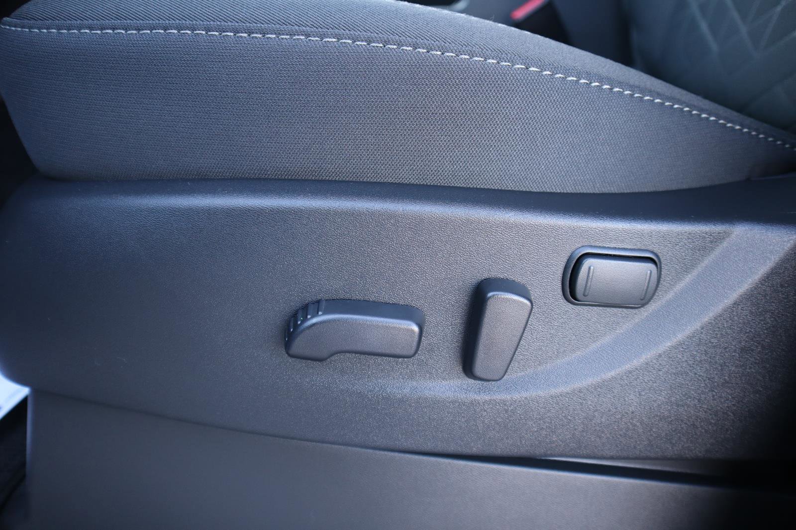 New 2026 Nissan Frontier SV image 19