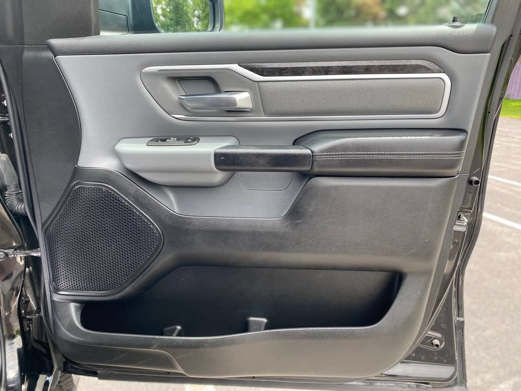 Used 2022 RAM 1500 Big Horn AWD/4WD image 9