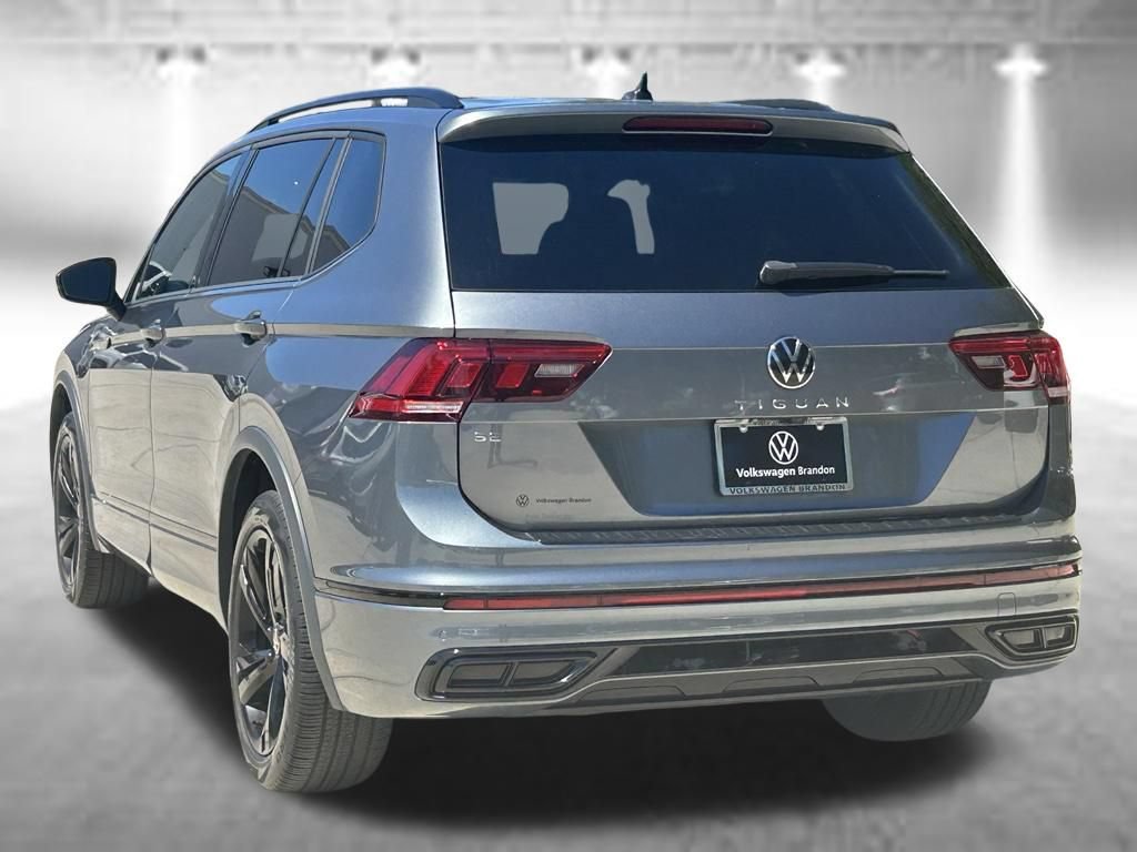 Certified 2023 Volkswagen Tiguan SE R-Line FWD image 3