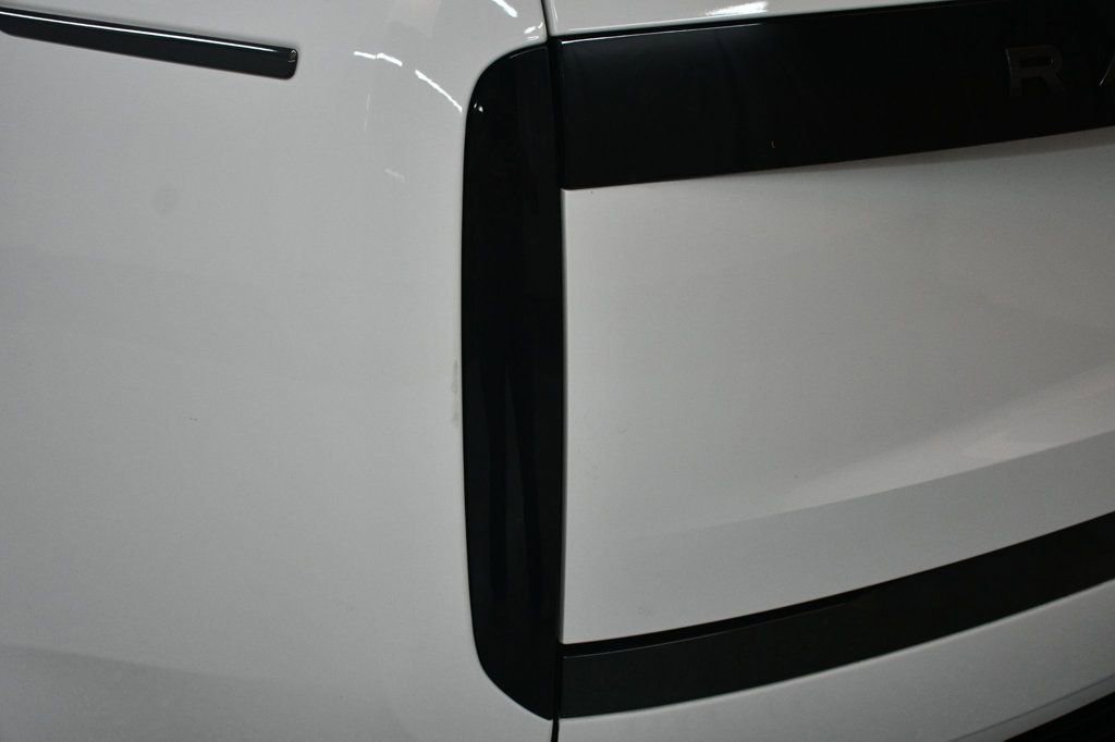Used 2023 Land Rover Range Rover SE image 17