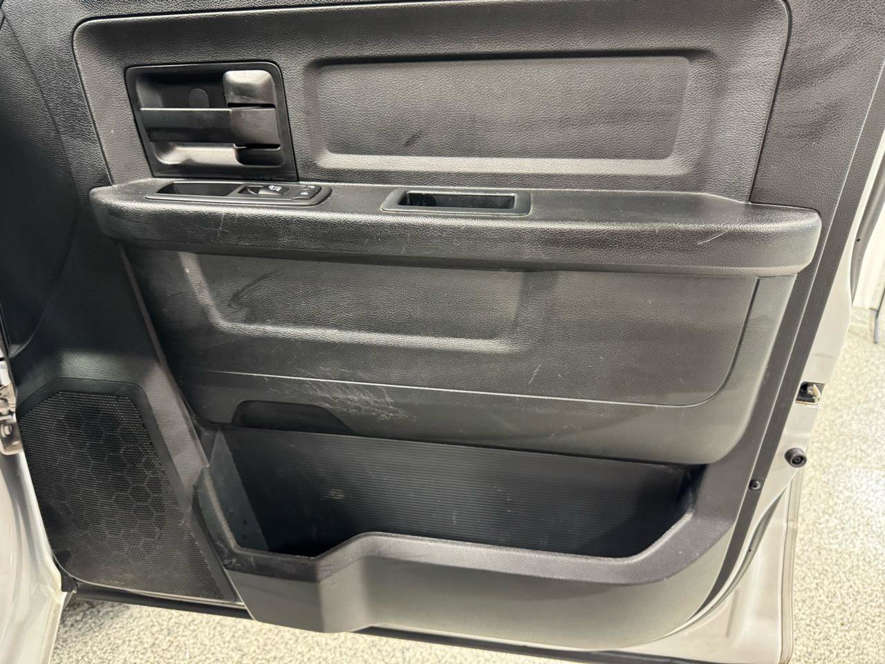 Used 2017 RAM 1500 Express image 15