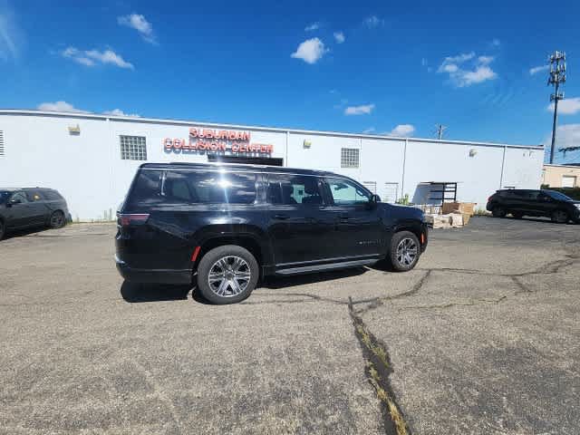 Certified 2024 Jeep Wagoneer L Series II w/ Flexible Seating Group AWD/4WD image 13