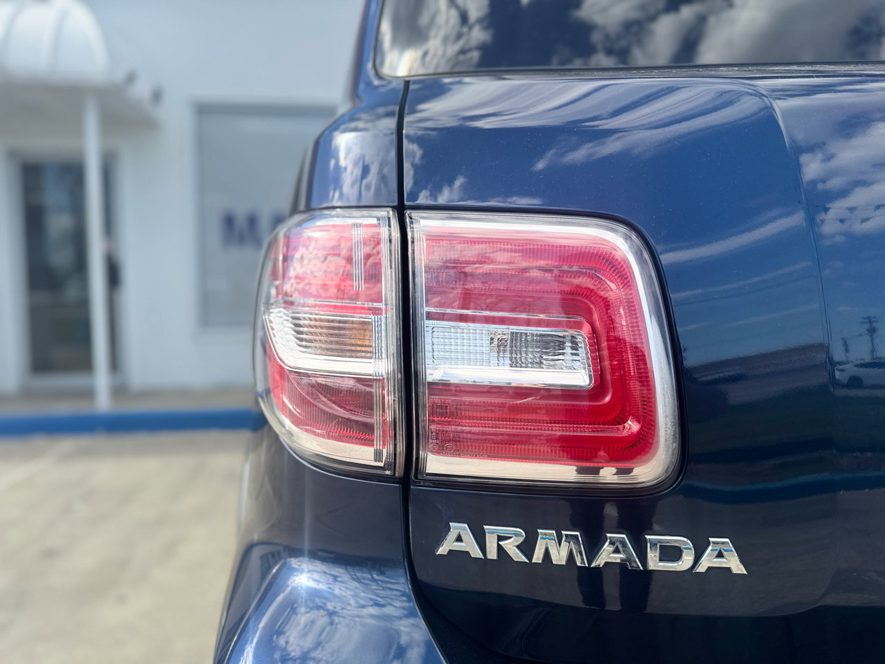 Used 2018 Nissan Armada SL image 30