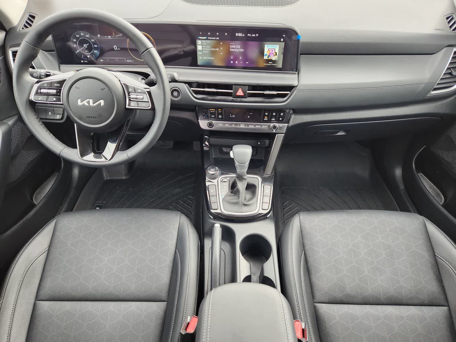 Certified 2025 Kia Seltos EX w/ EX Sunroof Package FWD image 24