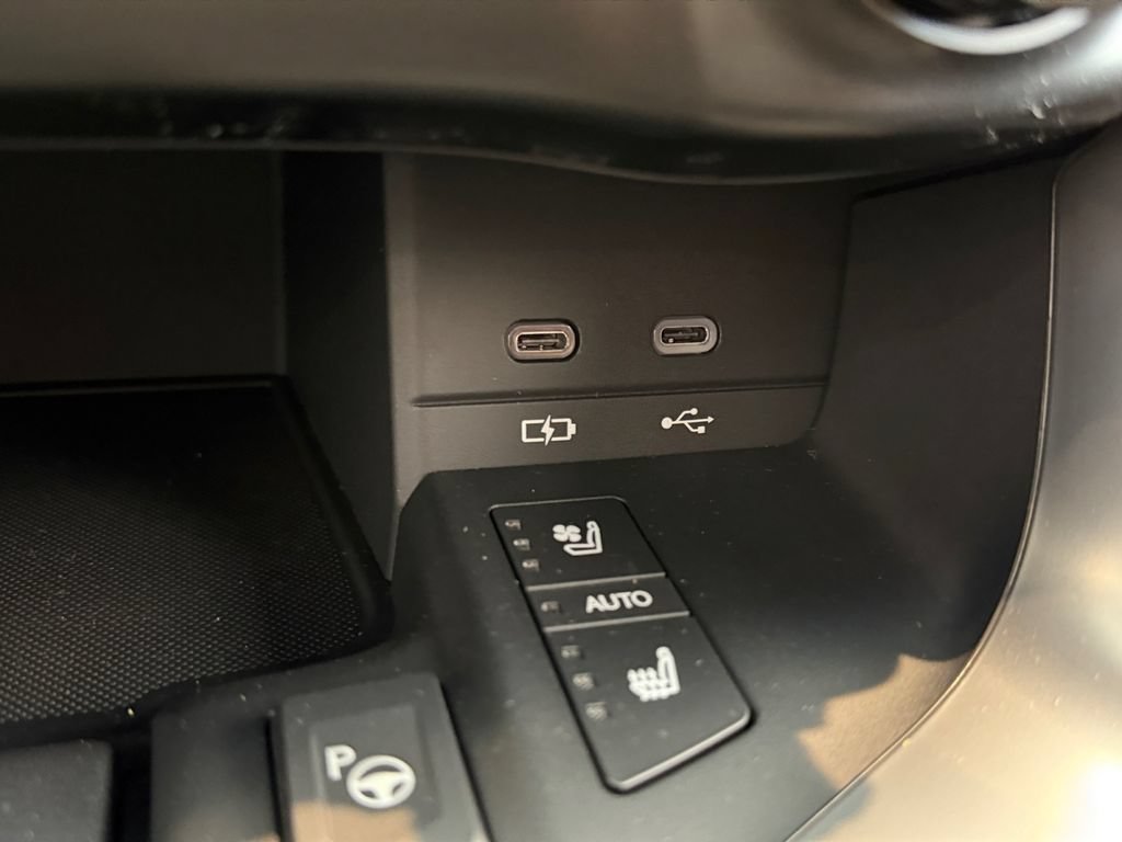 New 2026 Lexus LX 700h Luxury AWD/4WD image 19