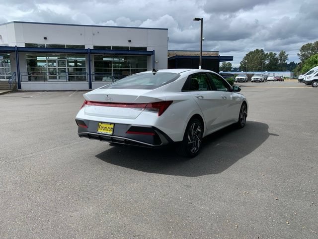 New 2026 Hyundai Elantra Limited FWD image 5
