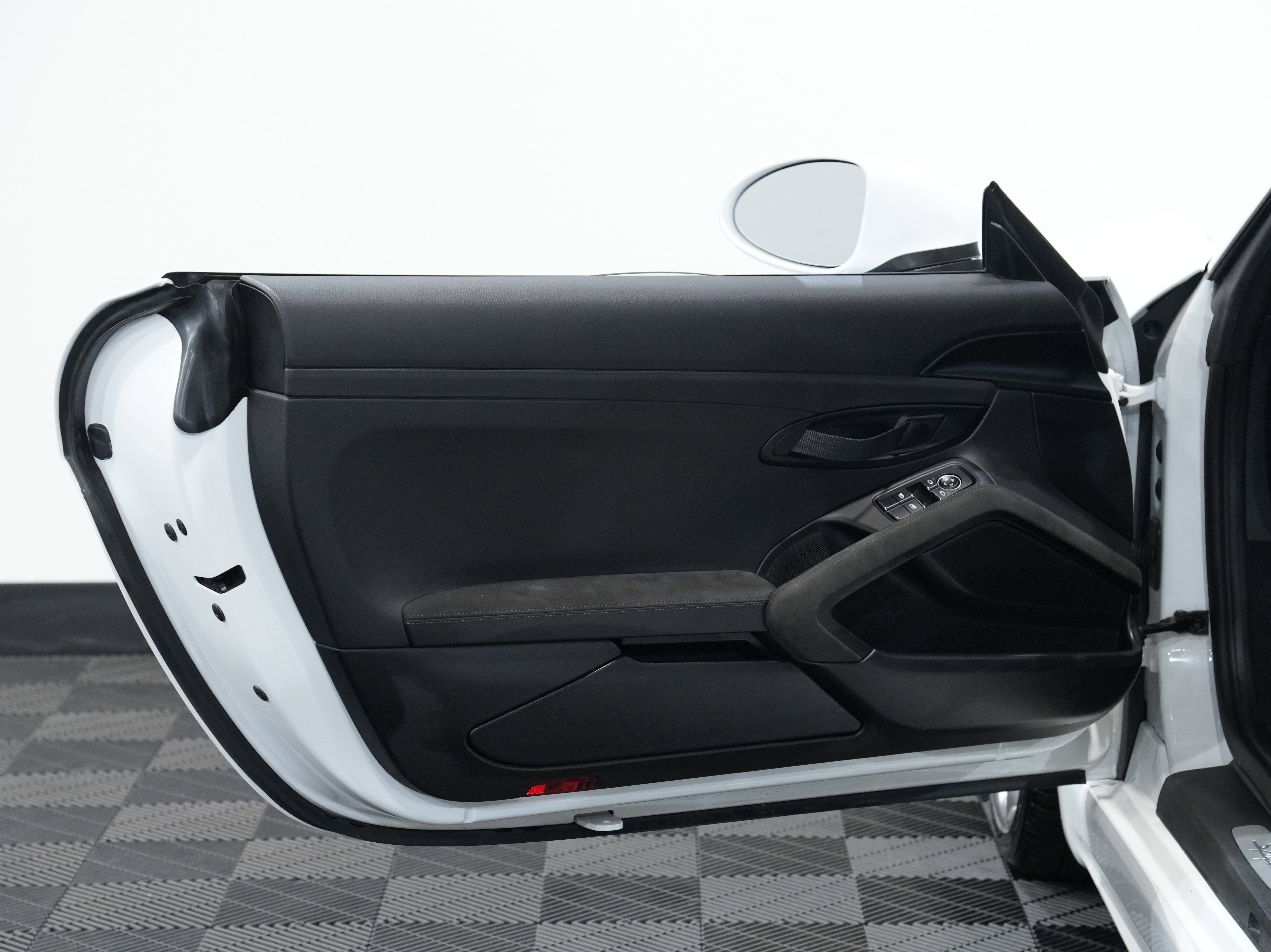 Used 2021 Porsche 718 Boxster Spyder image 26